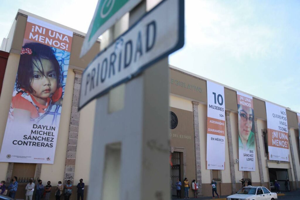 El "Muro de Honor" es un mensaje para toda la sociedad nayarita, las mujeres exigimos una vida llena de paz, libertad y felicidad.