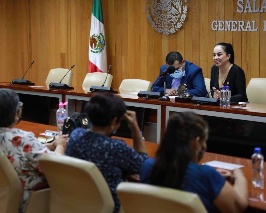 Vecinos de la Colonia 2 de Agosto.