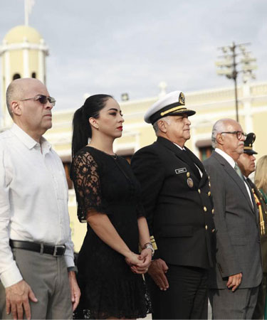 Izamiento de nuestro lábaro patrio.