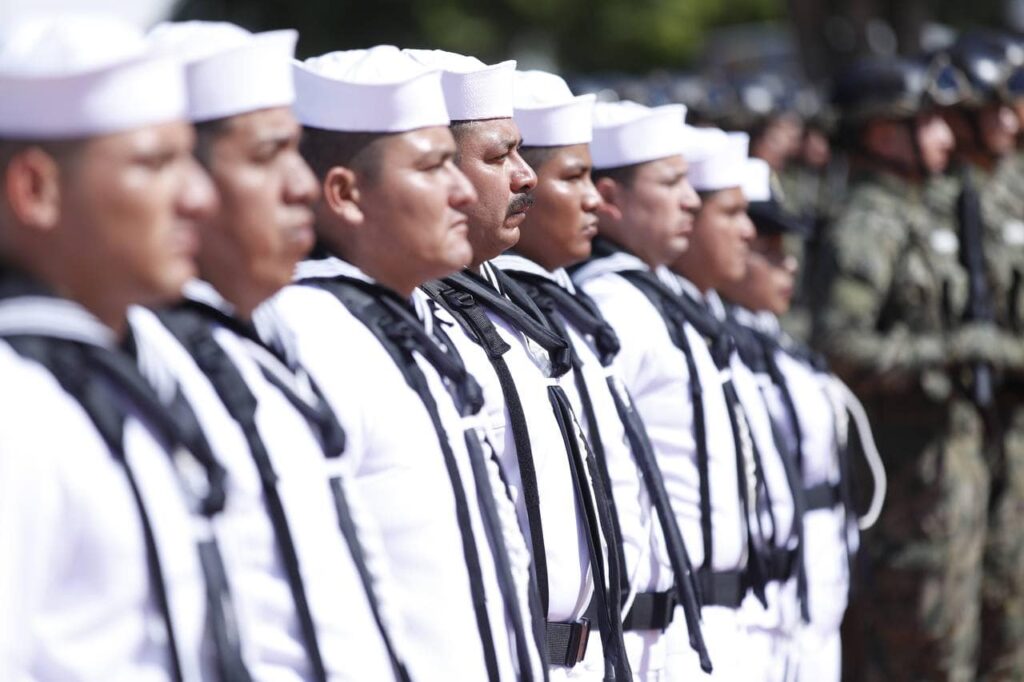 Reconocimiento a mujeres y hombres que desde las filas de las fuerzas armadas