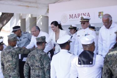 Reconocimiento a mujeres y hombres que desde las filas de las fuerzas armadas