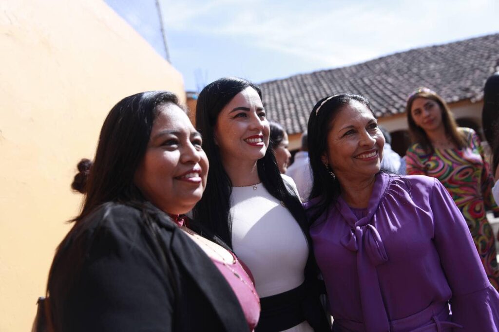 Tecuala, conferencia “Mujeres Empoderadas”