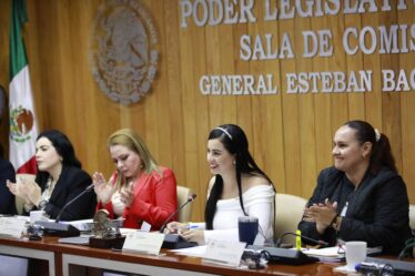 Iniciativa de Ley de Fondo de Ahorro para el Retiro Digno de las Trabajadoras y Trabajadores de Nayarit, sector empresarial y de la industria de la construcción.