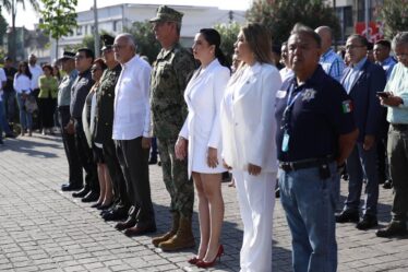 Honores a nuestro lábaro patrio