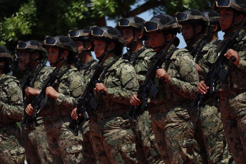 ceremonia conmemorativa de entrega-recepción del Mando de Armas de la 10a. 